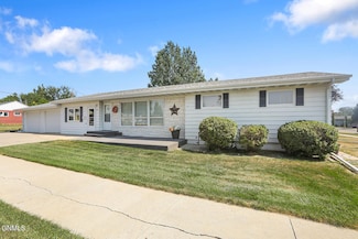 402 12th Ave W, Williston, ND 58801