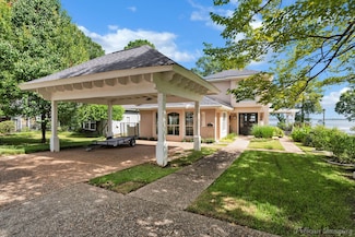 5337 S Lakeshore Dr, Shreveport, LA 71109