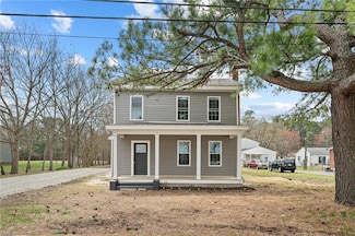 39 Bank St, Windsor, VA 23487