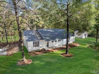 195 Miller Rd, Defuniak Springs, FL 32435