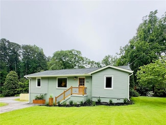 1042 Oakdale Dr SE, Smyrna, GA 30080