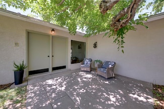 1733 Luthy Dr NE, Albuquerque, NM 87112