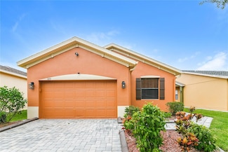 505 Millifiora Ln, Kissimmee, FL 34759