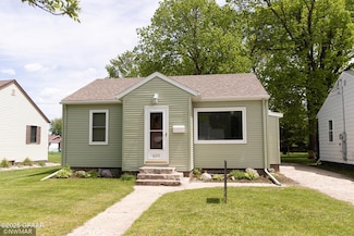 635 Washington Ave, Crookston, MN 56716