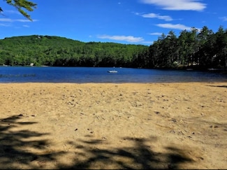 65 Huttwill Dr, Madison, NH 03849