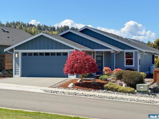 200 Village Green, Sequim, WA 98382