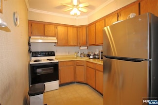 729 10th St Unit 3D, Secaucus, NJ 07094
