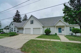 701 E Main St, Mount Horeb, WI 53572