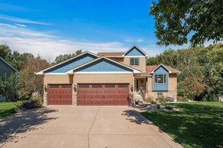 119 Mustang Ct, Circle Pines, MN 55014