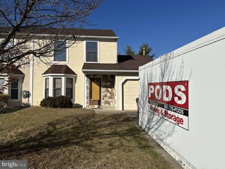 4 Fulmar Dr, Voorhees, NJ 08043