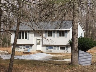 137 Horse Point Rd, Belgrade, ME 04917