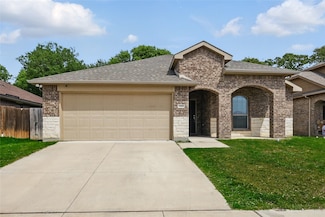 2900 Pacifico Way, Fort Worth, TX 76111
