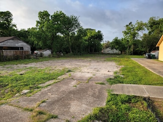5320 Carmen St, Houston, TX 77033