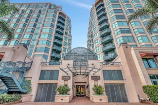 2500 6th St Unit 303, Coronado, CA 92118