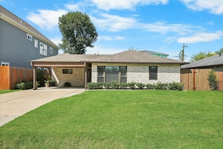 9016 Topaz St, Houston, TX 77063