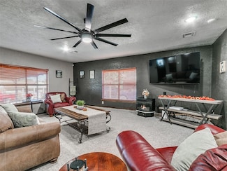1202 N 8th Ave, Purcell, OK 73080