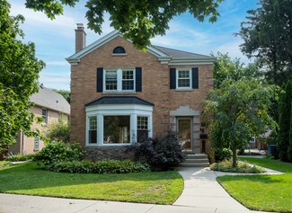 6554 N Hiawatha Ave, Chicago, IL 60646
