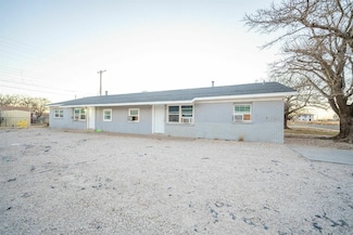 1726 E Dartmouth St, Lubbock, TX 79403