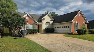 2860 Camelot Woods Dr, Lawrenceville, GA 30044