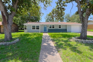 1801 Murray Ave, Rockdale, TX 76567