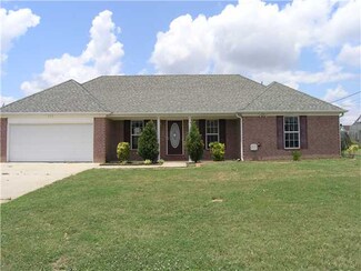 676 Bloomington Dr, Brighton, TN 38011