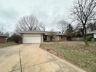 4607 S Falcon Ct, Battlefield, MO 65619