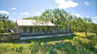 1456 Kc 181, Junction, TX 76849