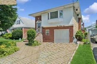 529 8th Ave, New Hyde Park, NY 11040