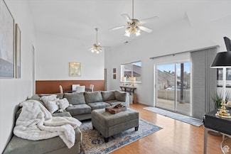 6958 S Sunrise Hills Cir, Salt Lake City, UT 84121