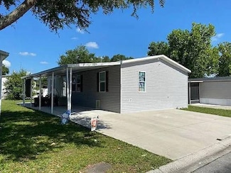 9628 Clubhouse Ln, Tampa, FL 33635
