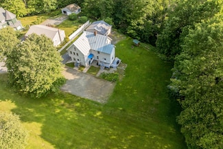31 Abbey Rd, White River Junction, VT 05001