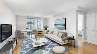 505 W 47th St Unit 4F-S, New York, NY 10036