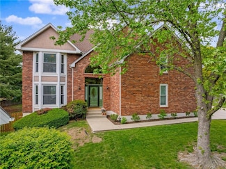 2023 NE Newport Ct, Blue Springs, MO 64014