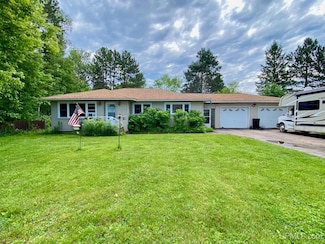 366 6th St, Republic, MI 49879