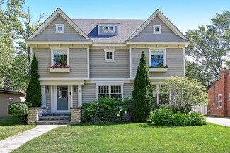 9 Mohawk Dr, Clarendon Hills, IL 60514