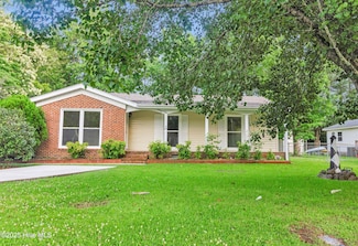 109 Elizabeth St, Havelock, NC 28532
