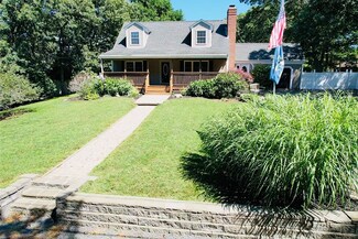 3 Windmill Rd, Buzzards Bay, MA 02532