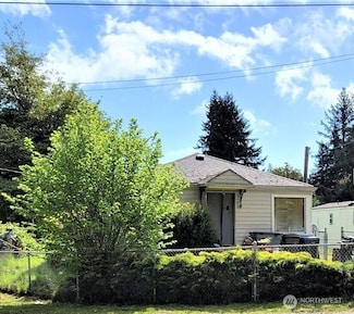 2507 Erlands Point Rd NW, Bremerton, WA 98312