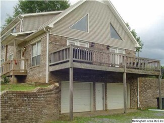 385 Ray Dr, Locust Fork, AL 35097