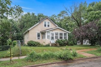 48 Jessamine Ave E, Saint Paul, MN 55117