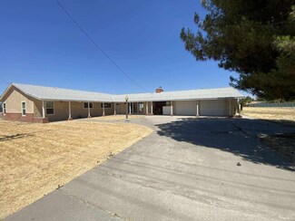 1511 Beulah St, Hanford, CA 93230
