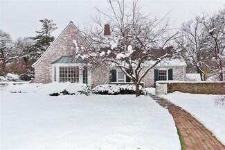 2301 W 63rd St, Mission Hills, KS 66208