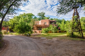 2505 Elfego Rd NW, Albuquerque, NM 87107