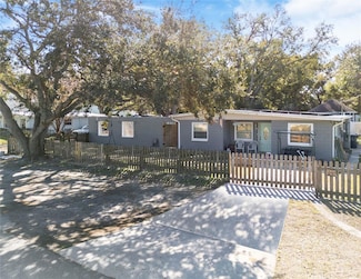 2820 W Leila Ave, Tampa, FL 33611