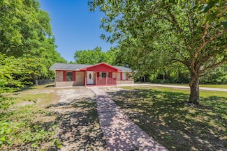 205 Florence Dr, Defuniak Springs, FL 32433