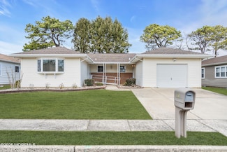 73 Virgin Islands Dr, Toms River, NJ 08757