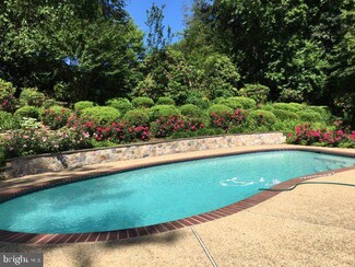 7502 Shadywood Rd, Bethesda, MD 20817