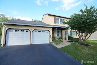 19 Wetherhill Way, Dayton, NJ 08810