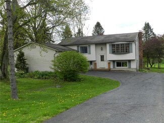 4167 State Route 82, Mantua, OH 44255