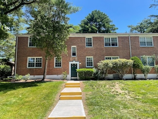 180 Pinewood Rd Unit 11, Hartsdale, NY 10530